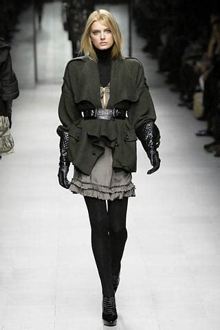 burberry milan fashion week